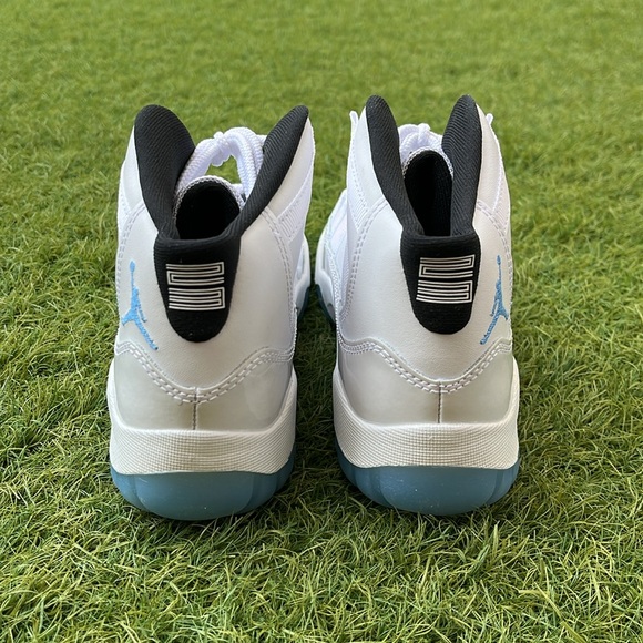 Jordan 11 Retro - Picture 3 of 5